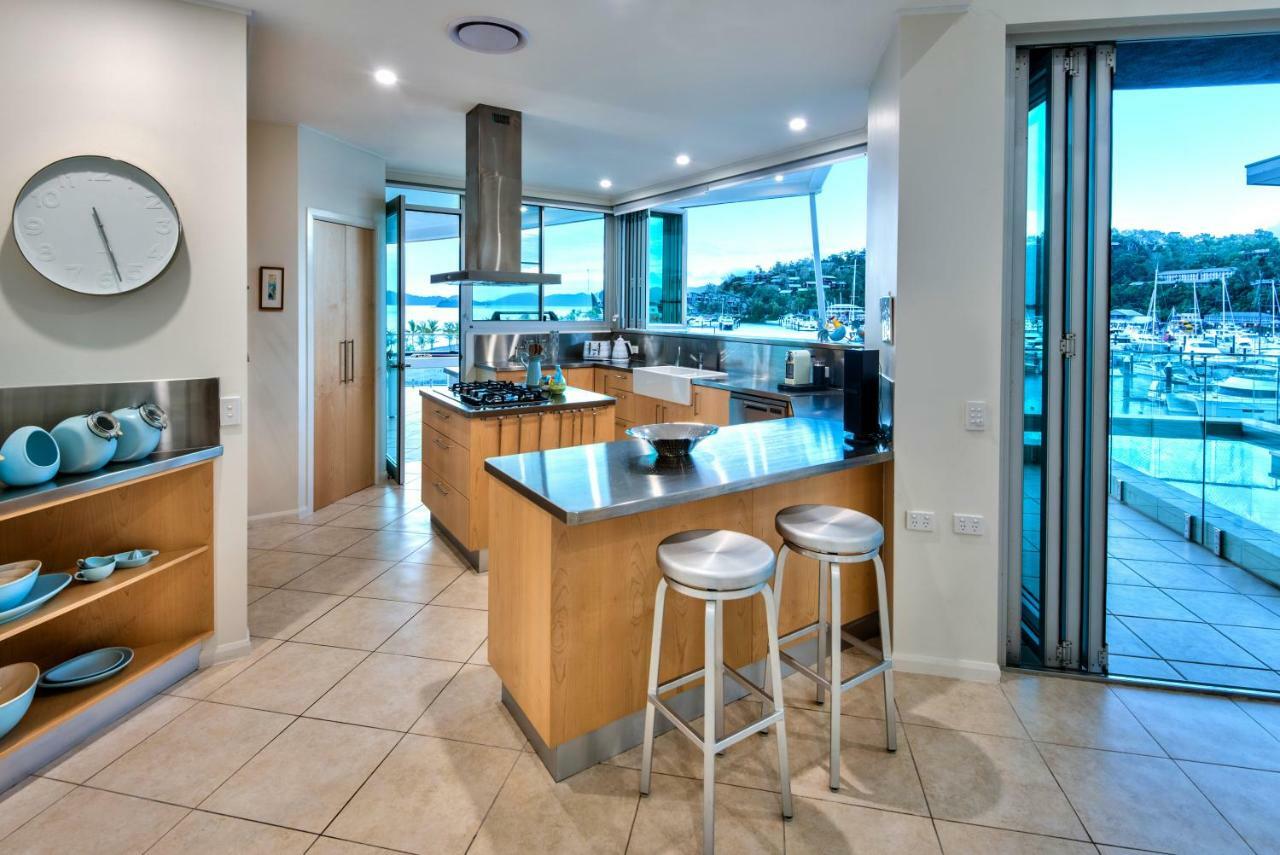 Pavillions Penthouse 25 - Luxury Waterfront Apartment With Private Roof Top Pool And Buggy Hamilton Island Exterior foto