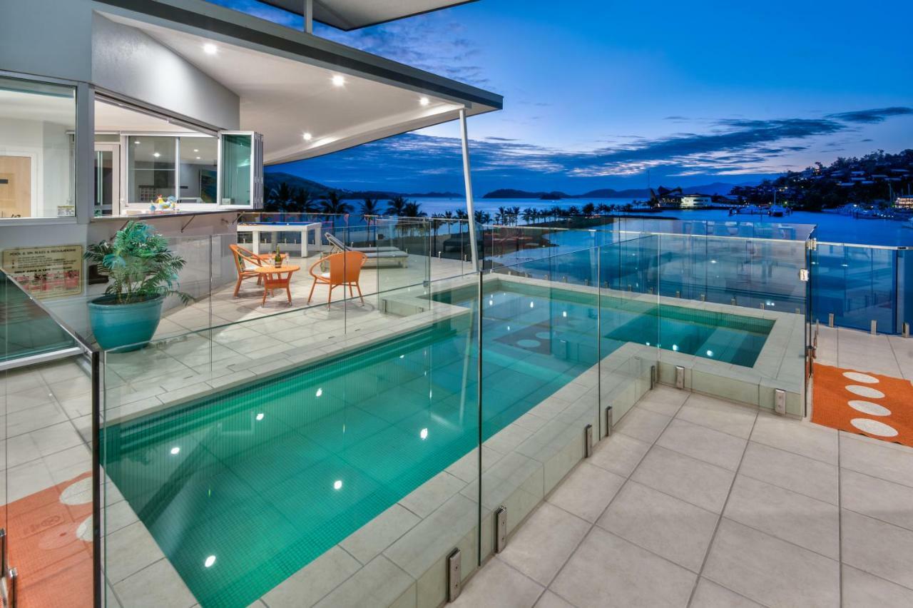 Pavillions Penthouse 25 - Luxury Waterfront Apartment With Private Roof Top Pool And Buggy Hamilton Island Exterior foto